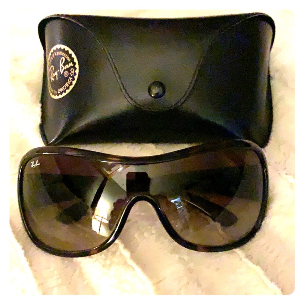 Ray-Ban-tortoise shell